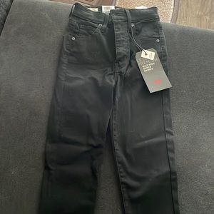 Levi’s women’s Mile High Super Skinny Extra Rise jeans